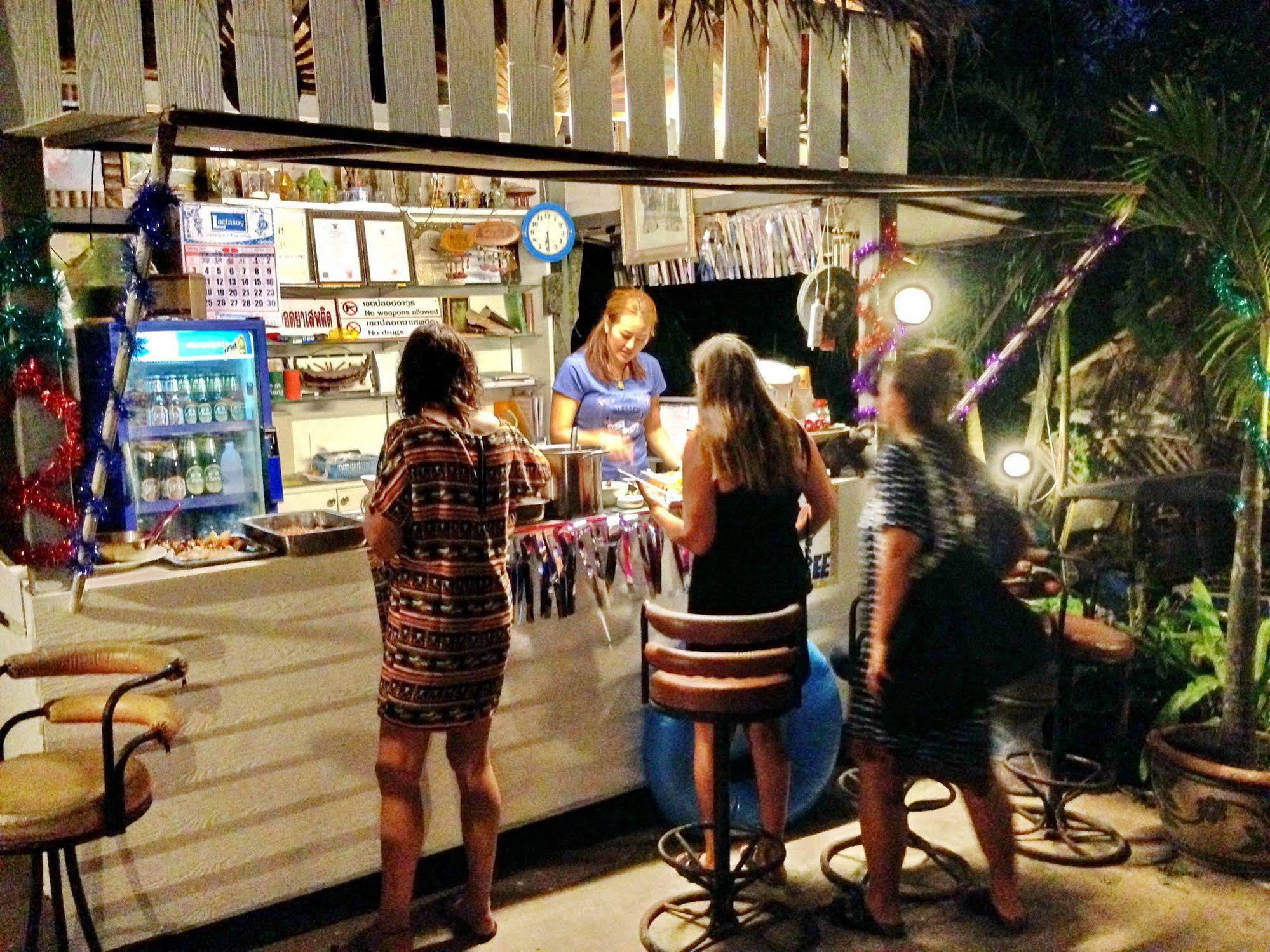 Tuk Tuk Guesthouse Koh Chang Exteriör bild