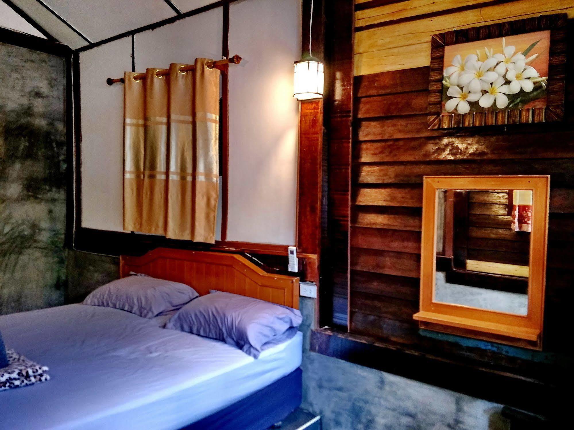 Tuk Tuk Guesthouse Koh Chang Exteriör bild
