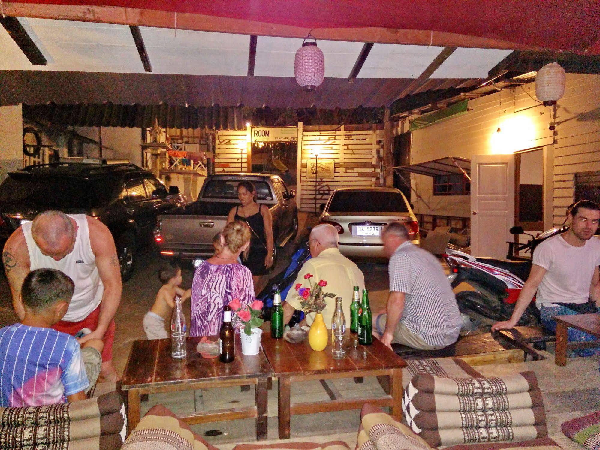 Tuk Tuk Guesthouse Koh Chang Exteriör bild